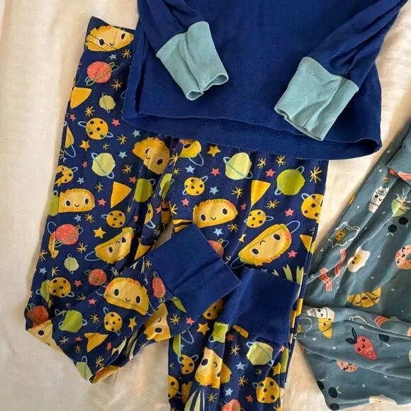 Lands end size 6 long sleeve PJ bundle - Picture 4 of 7